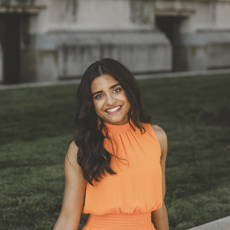 Leah Thomas Headshot